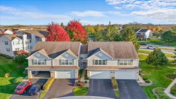 507 Windham Cove Drive, Crystal Lake, IL 60014