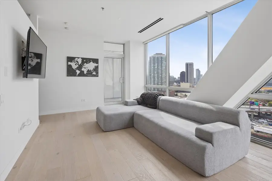 510 W Erie Street #1303, Chicago, IL 60654 - #2
