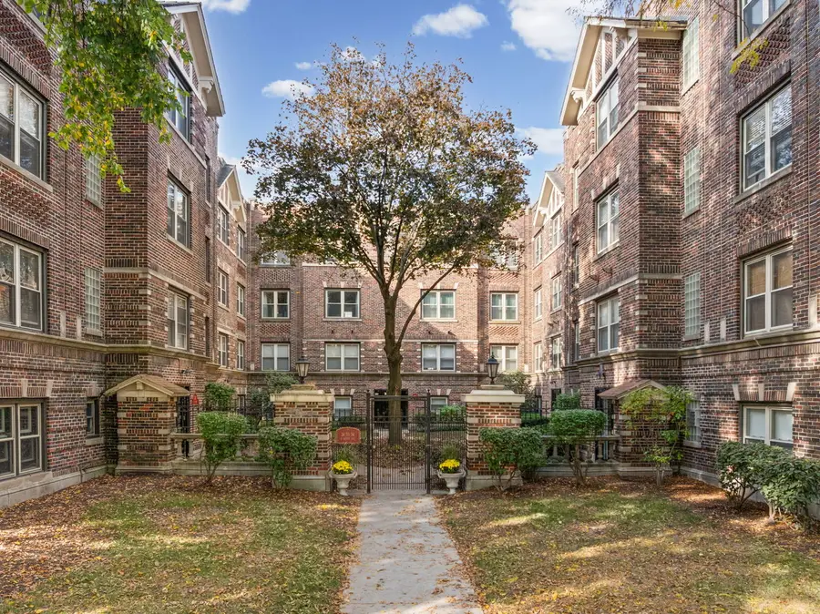 30 6th Avenue #2F, La Grange, IL 60525 - #2
