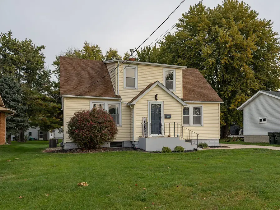 423 E South Street, Geneseo, IL 61254 - #2