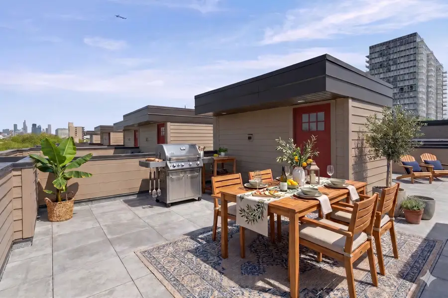 3245 S Calumet Avenue, Chicago, IL 60616 - #3