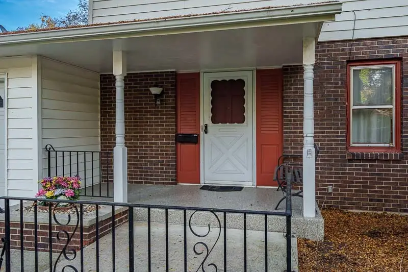 823 Coolidge Place, Rockford, IL 61107 - #3