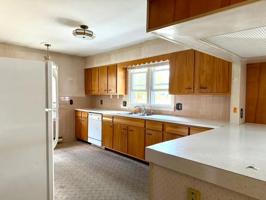 807 N Otis Street, Marion, IL 62959 - #3