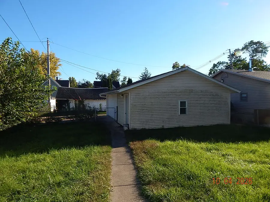 845 3rd Avenue S, Clinton, IA 52732 - #3
