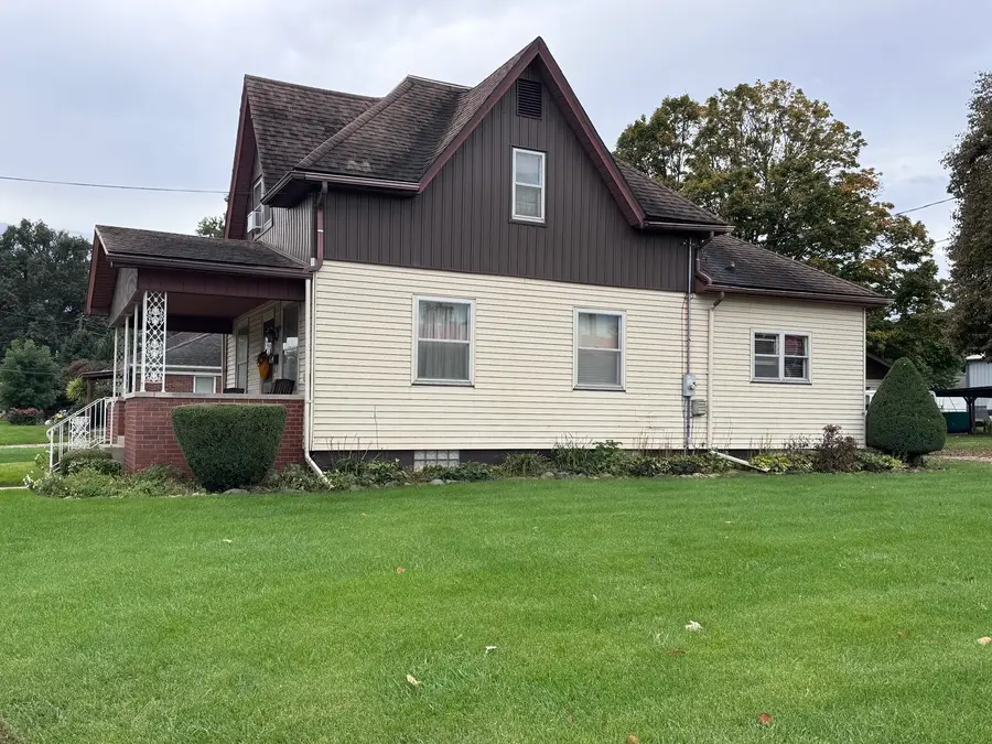 102 S 4th Avenue, Streator, IL 61364 - #3
