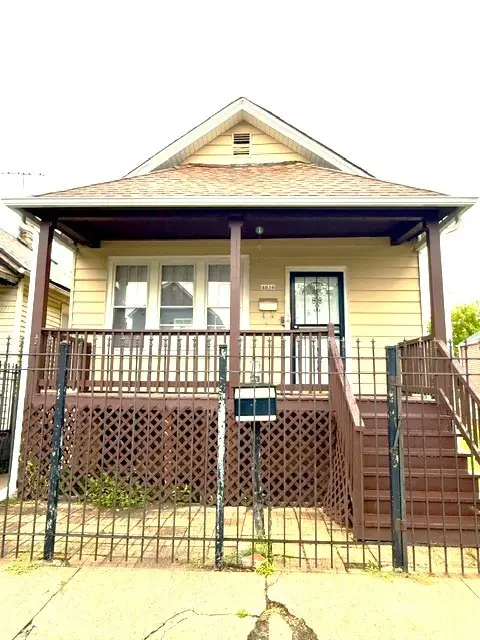Address Withheld By Seller, Chicago, IL 60624