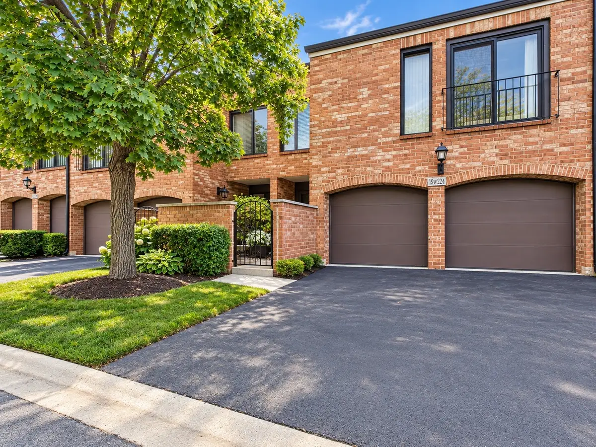 19w224 Old Tavern Road W, Oak Brook, IL 60523 - #1