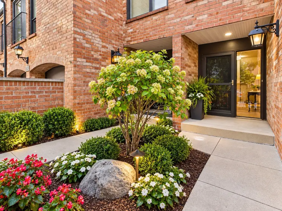 19w224 Old Tavern Road W, Oak Brook, IL 60523 - #3