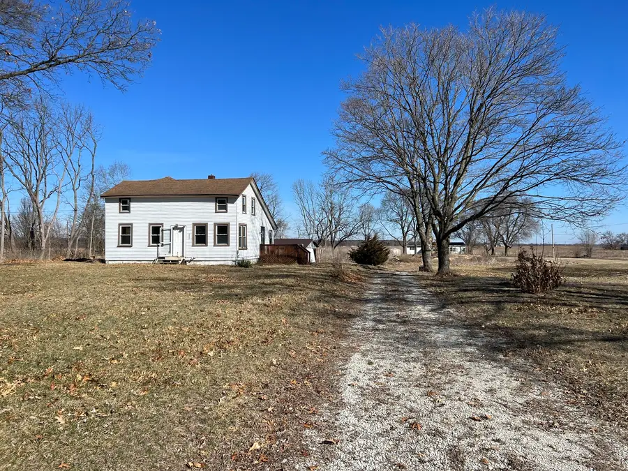 5597 E Boy Scout Road, Saint Anne, IL 60964 - #2