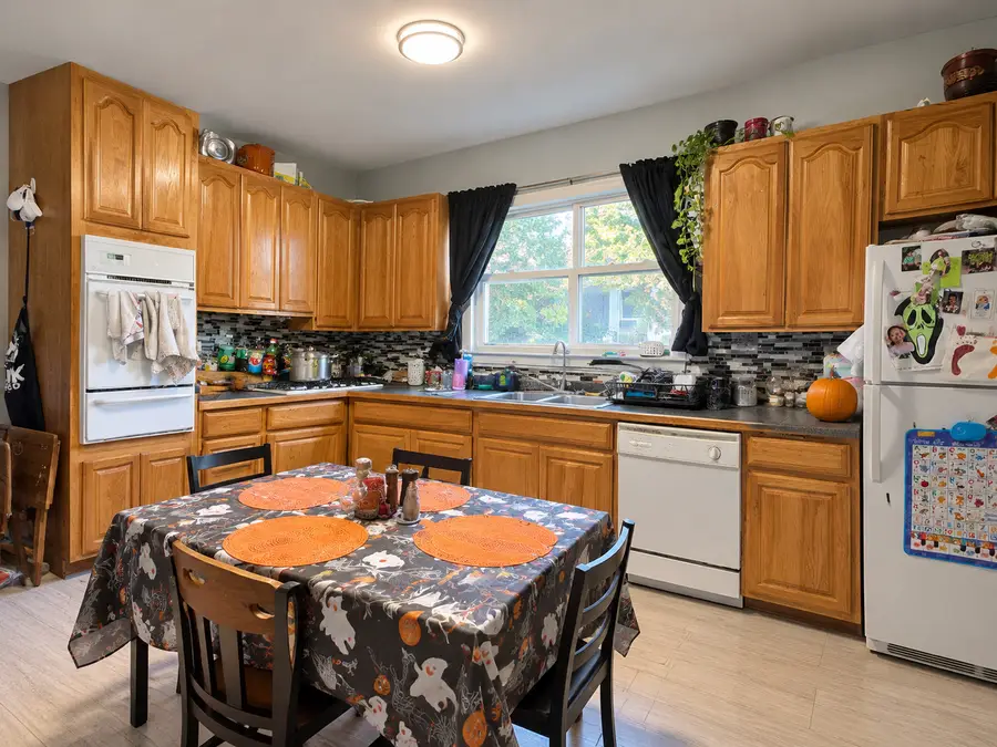 19 E 21st Street, Chicago Heights, IL 60411 - #3