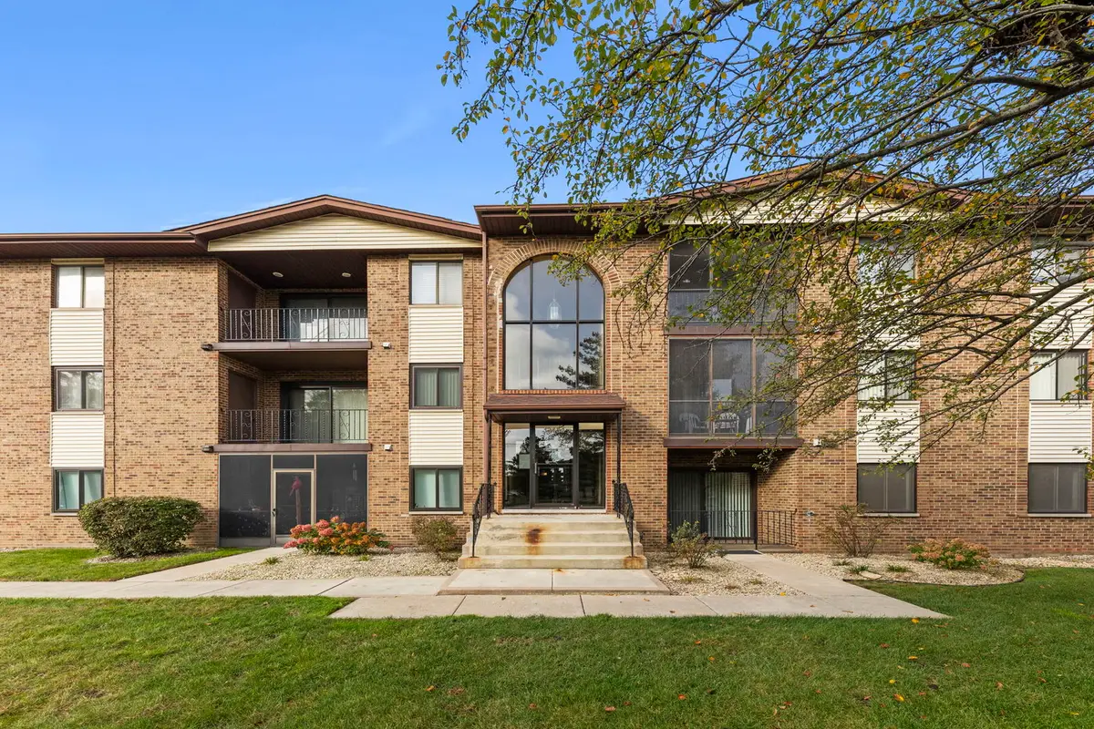 13434 W Circle Drive #102, Crestwood, IL 60418 - #1