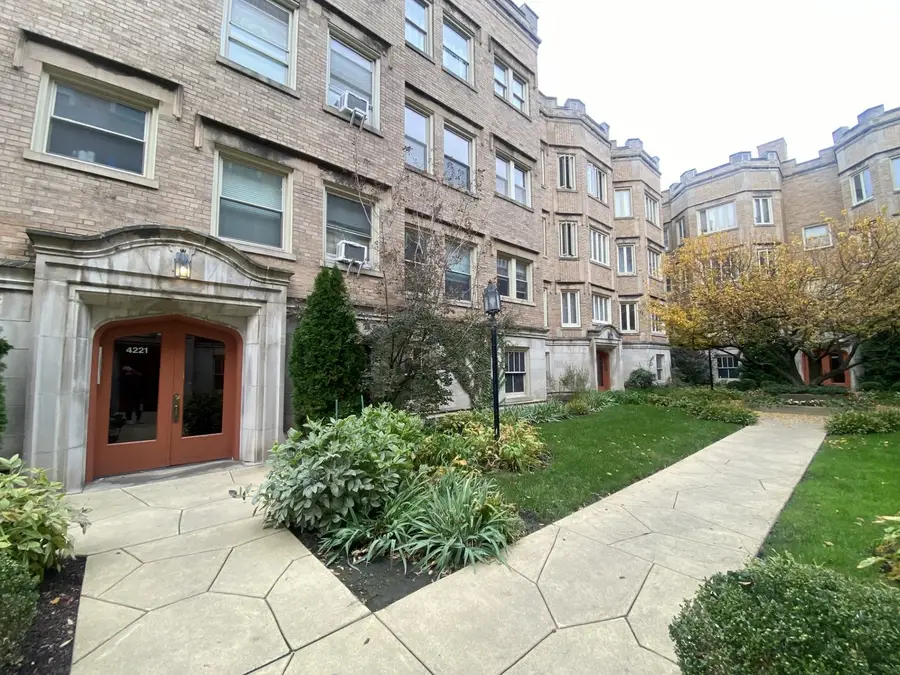 4221 N Paulina Street #2J, Chicago, IL 60613 - #2