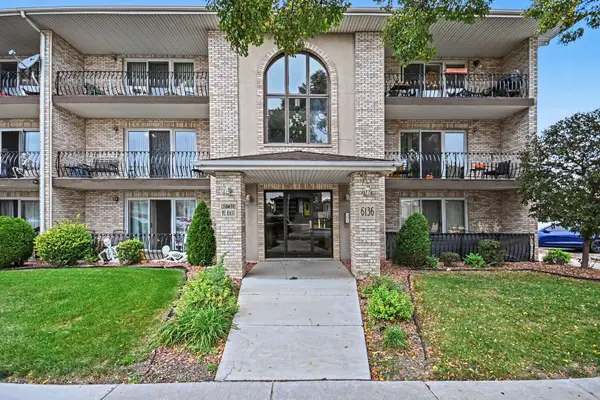 6136 W 63rd Street #2W, Chicago, IL 60638