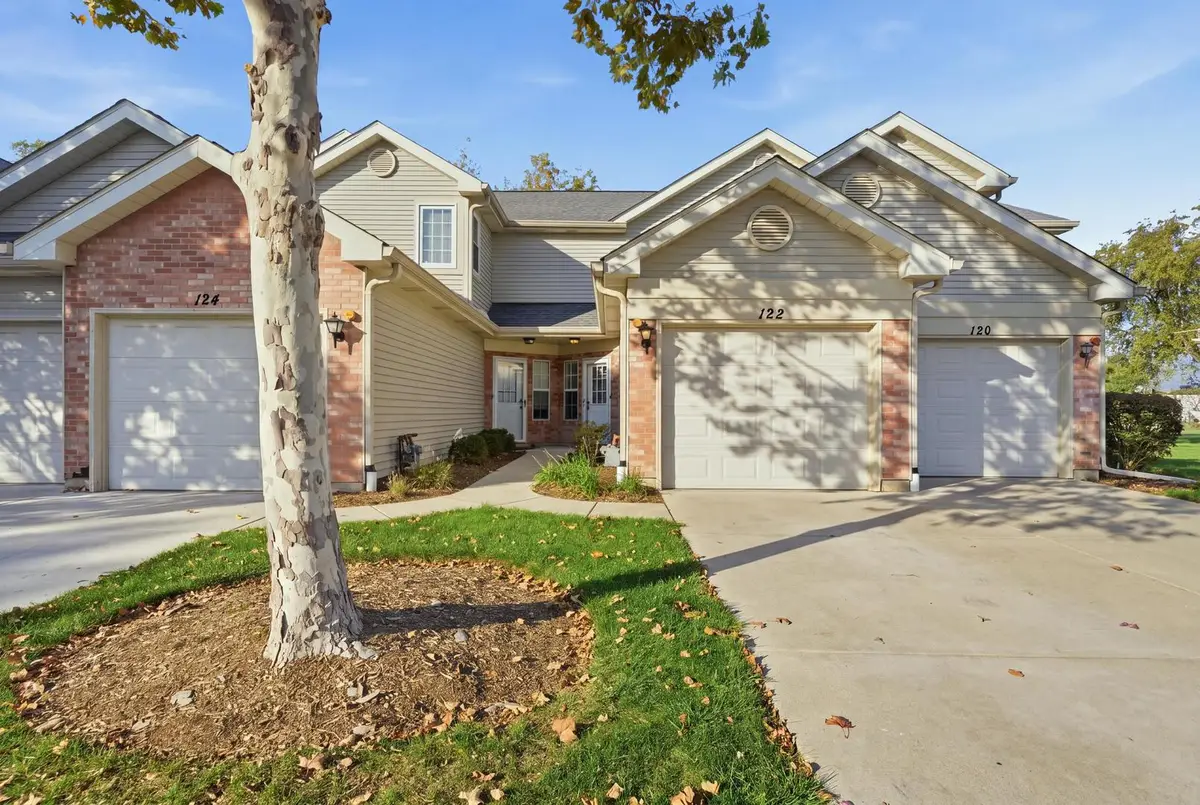 122 Golfview Drive, Glendale Heights, IL 60139 - #1