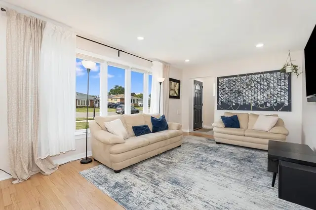 6117 W 80th Street W, Burbank, IL 60459 - #3