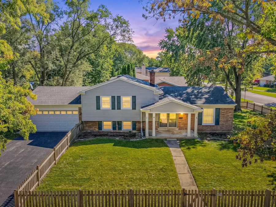 4 Tamarack Avenue, Naperville, IL 60540 - #3