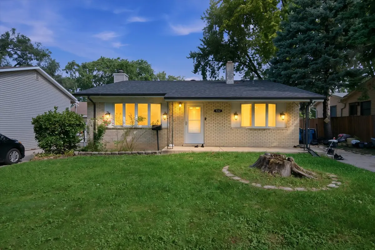 132 E Montana Avenue, Glendale Heights, IL 60139 - #1