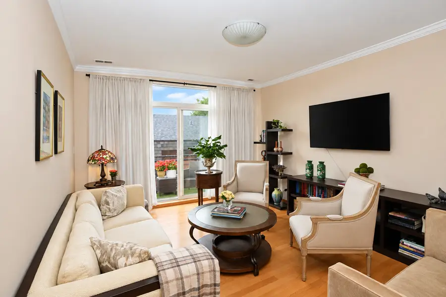 5533 W Higgins Avenue #304, Chicago, IL 60630 - #2