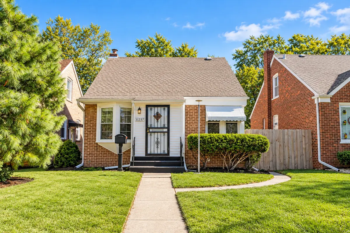 11257 S Avenue G, Chicago, IL 60617 - #1