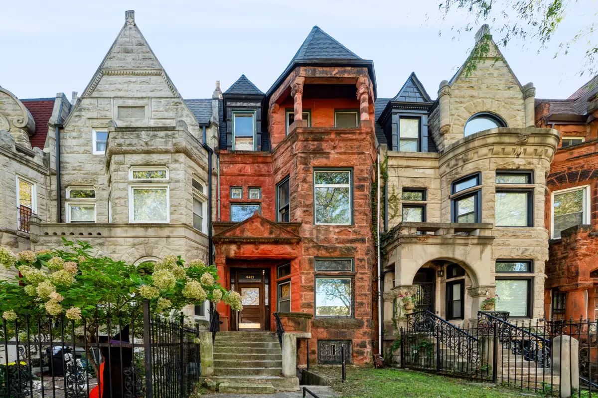 4421 S Ellis Avenue, Chicago, IL 60653 - #1