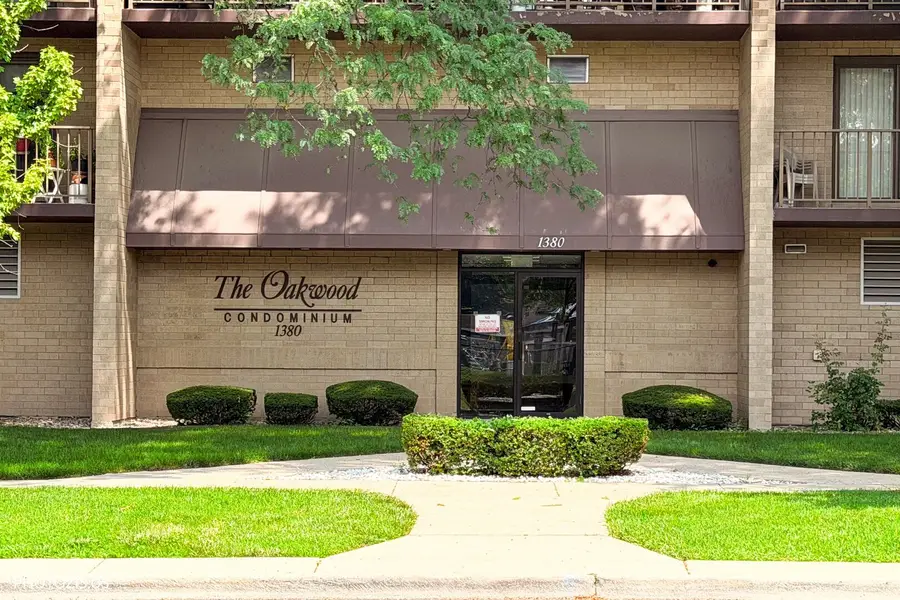 1380 Oakwood Avenue #204, Des Plaines, IL 60016 - #2