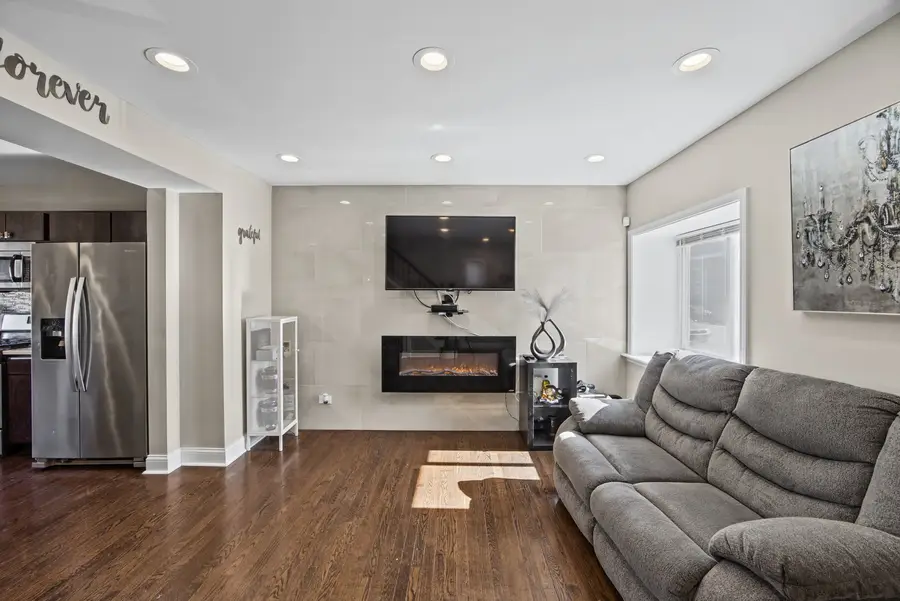 1708 E 73rd Street, Chicago, IL 60649 - #3