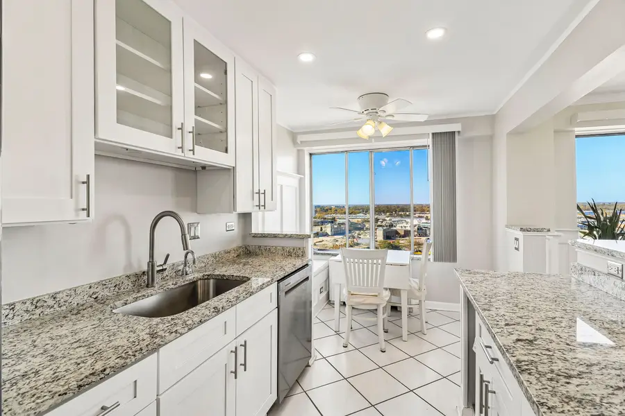 7033 N Kedzie Avenue #1704, Chicago, IL 60645 - #3