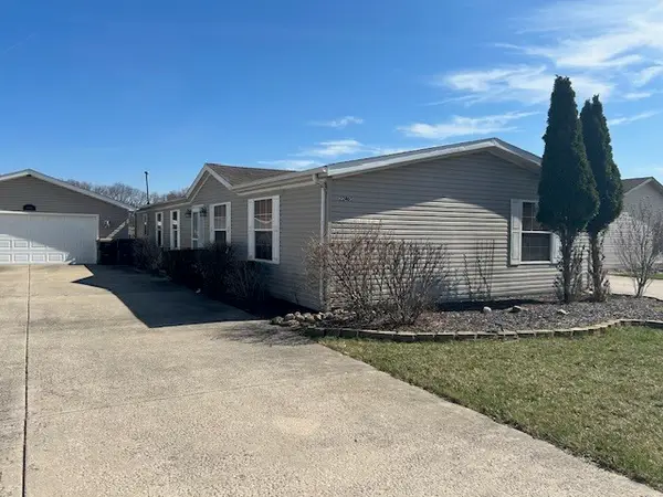 22465 S Lakepoint Court, Channahon, IL 60410