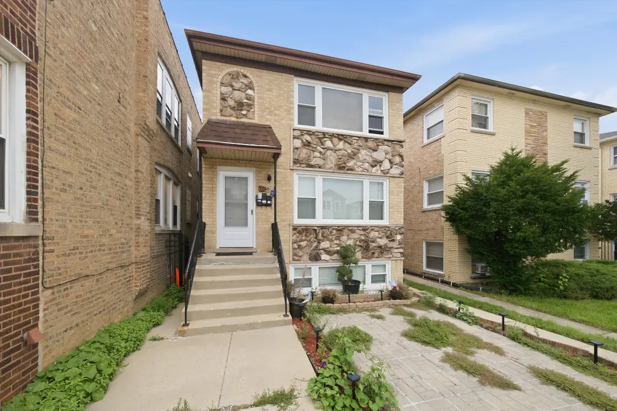 5759 N Elston Avenue, Chicago, IL 60646 - #1