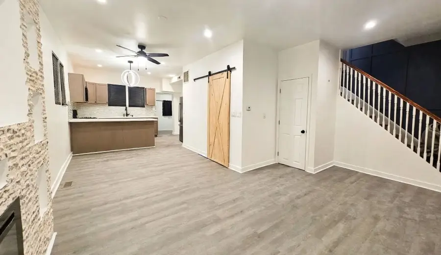 8204 S Muskegon Avenue, Chicago, IL 60617 - #2