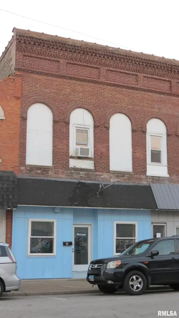 12 N Division Street, Duquoin, IL 62832