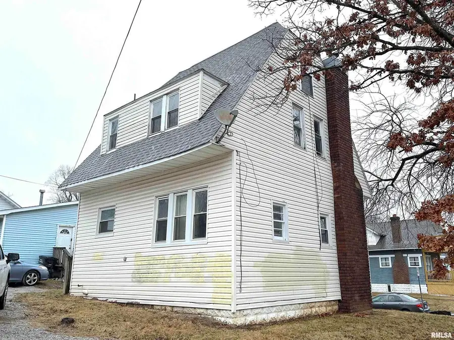 410 S Ash Street, Carbondale, IL 62901 - #3