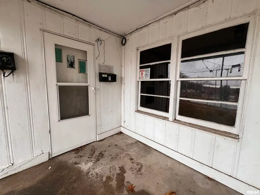 406 S University Avenue, Carbondale, IL 62901 - #2