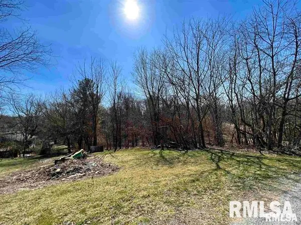 001 Main Street, , IL 62926