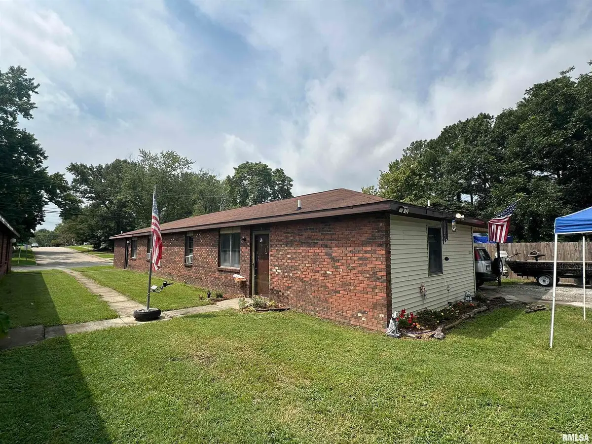 2202 Illinois Avenue #3 & 4, Murphysboro, IL 62966 - #1