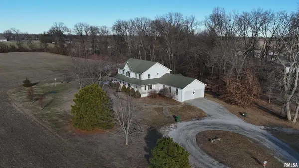 102 W North Street, Ina, IL 62846