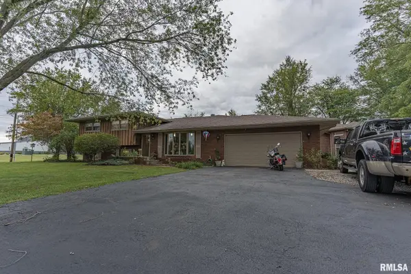 2022 W Main Street, Salem, IL 62881