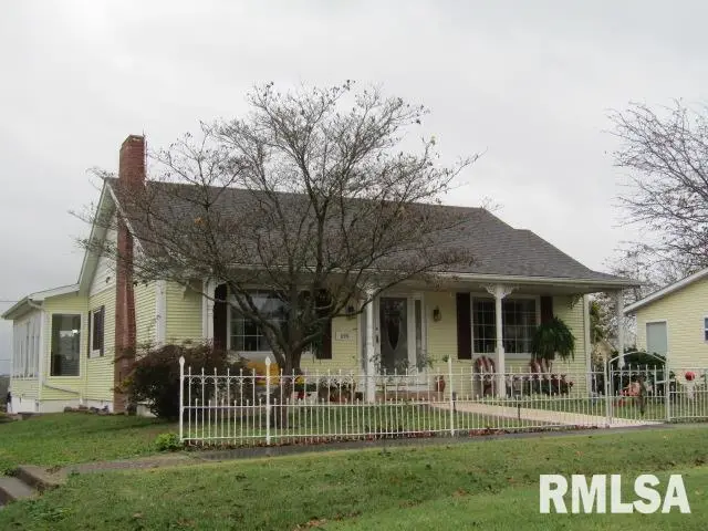 195 E Market Street, Elizabethtown, IL 62931 - #1