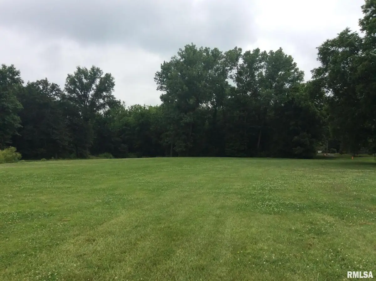 2604 Veterans Memorial Drive, Mount Vernon, IL 62864 - #1