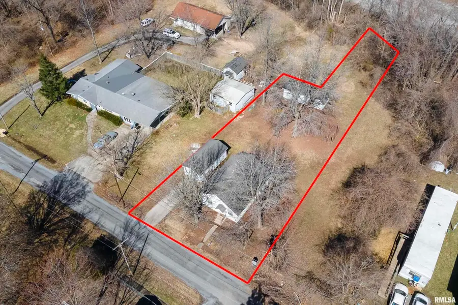 211 W Bryan Street, Herrin, IL 62948 - #3