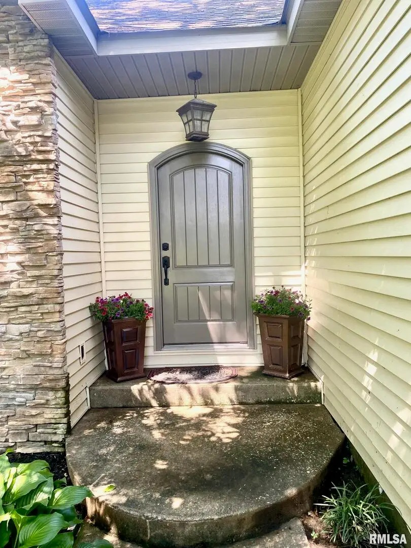 10950 Prestwick Drive, Benton, IL 62812 - Image #3