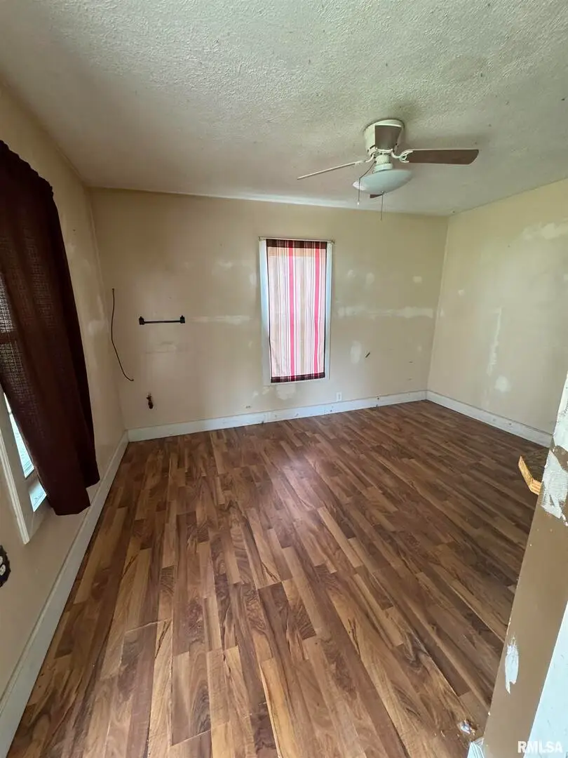 734 N Division Street, Du Quoin No 11, IL 62832 - Image #3