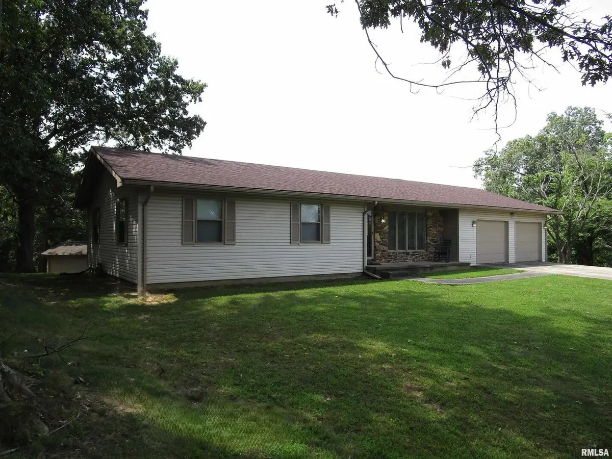 1253 County Road 800 E, Carmi, IL 62821 - Image #1