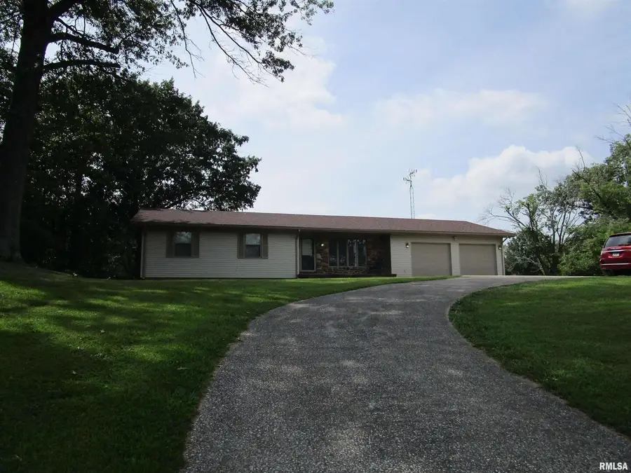 1253 County Road 800 E, Carmi, IL 62821 - Image #2