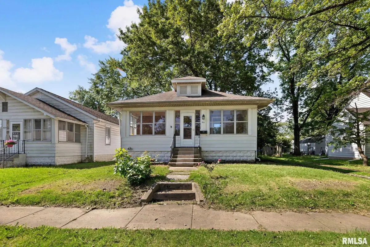 515 E Calumet Street, Centralia, IL 62801 - #1