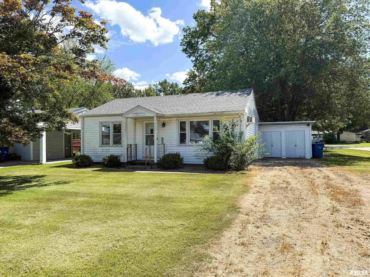 225 Hickory Street, Flora, IL 62839 - #1