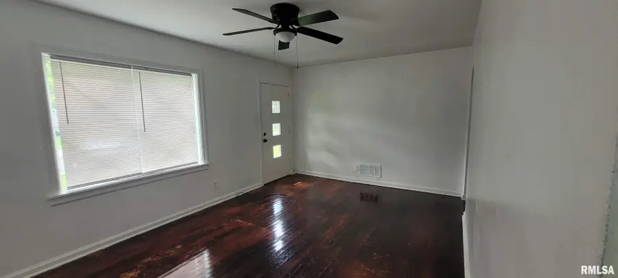 2814 Mannen Street, Mount Vernon, IL 62864 - Image #2