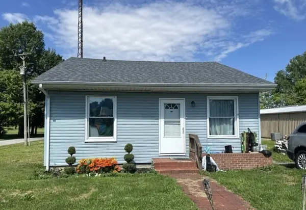 415 S Park Street, Sesser, IL 62884