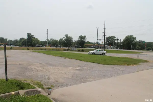 1915-1921 W Sycamore Street, Carbondale, IL 62901