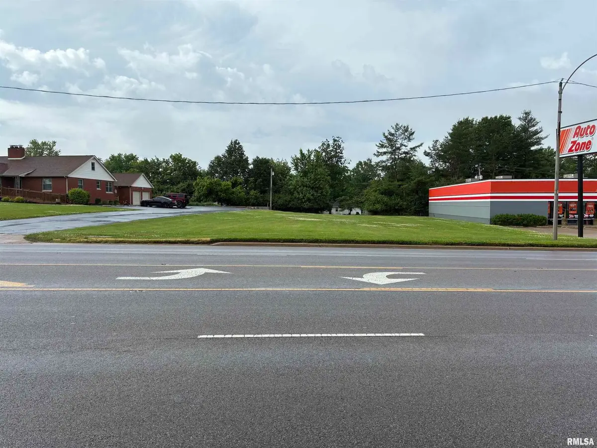 3009 Broadway Street, Mount Vernon, IL 62864 - Image #1